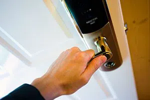 Houston 24 Hour Locksmiths Houston, TX 281-670-2372 - 5a-lock-opening