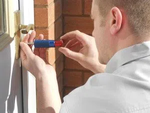 Houston 24 Hour Locksmiths Houston, TX 281-670-2372 - 7a-Broken-Key-Extraction