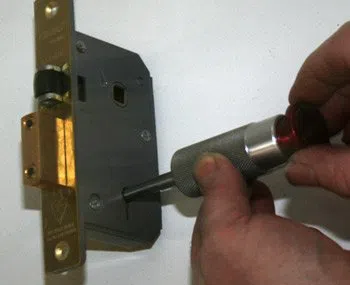 Houston 24 Hour Locksmiths Houston, TX 281-670-2372 - 9a-locks-change